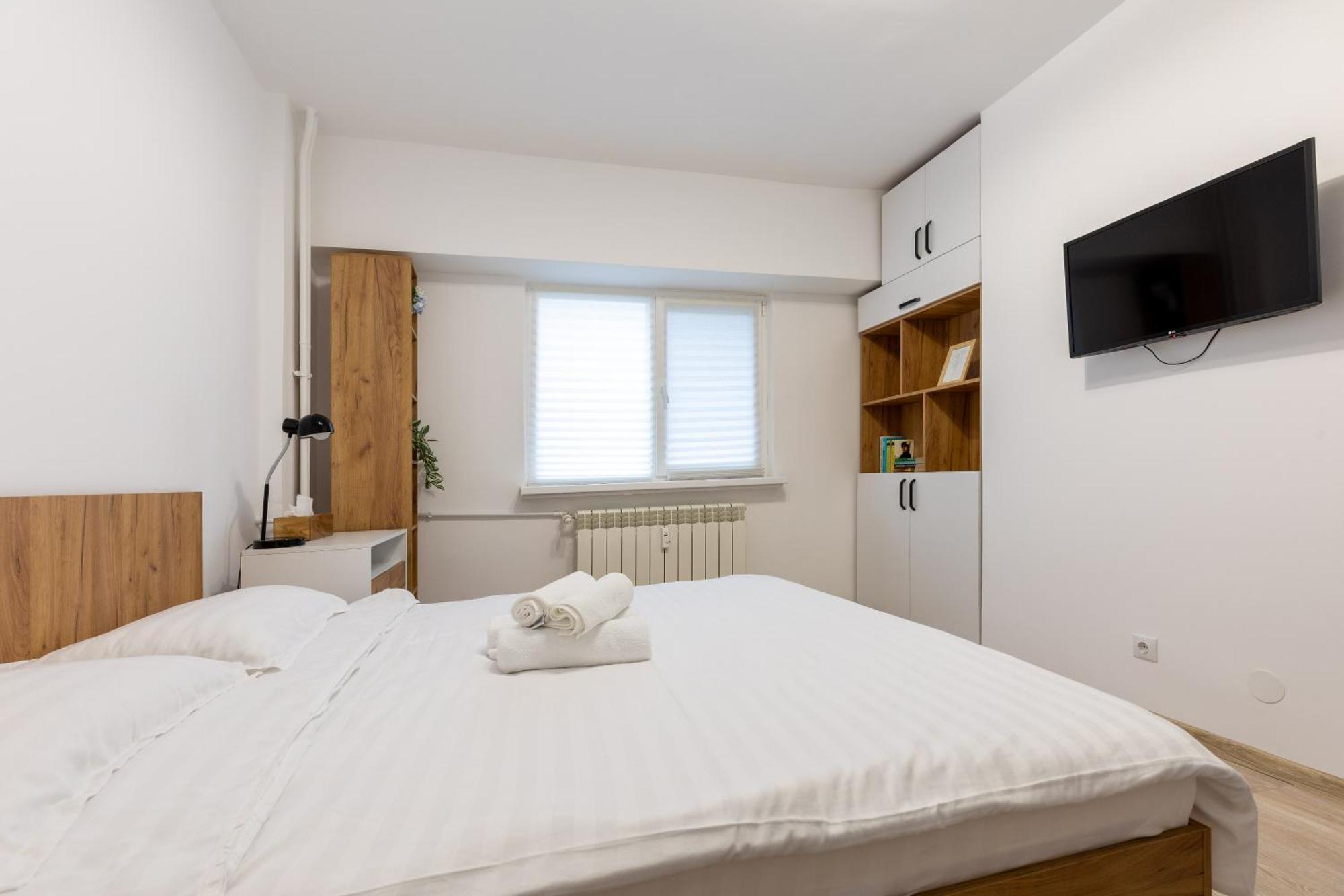 Minerva Studio Craiova Apartman Kültér fotó